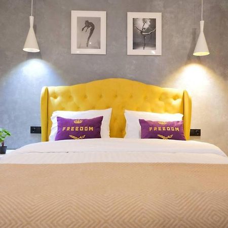 Freedom Apartments In City Center Kiev Luaran gambar