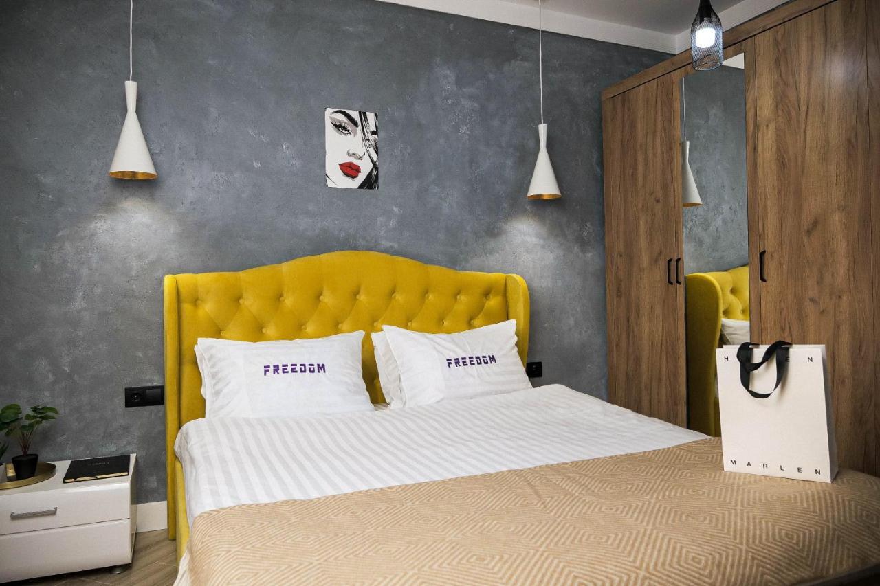 Freedom Apartments In City Center Kiev Luaran gambar