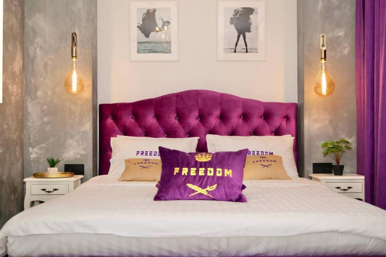Freedom Apartments In City Center Kiev Luaran gambar