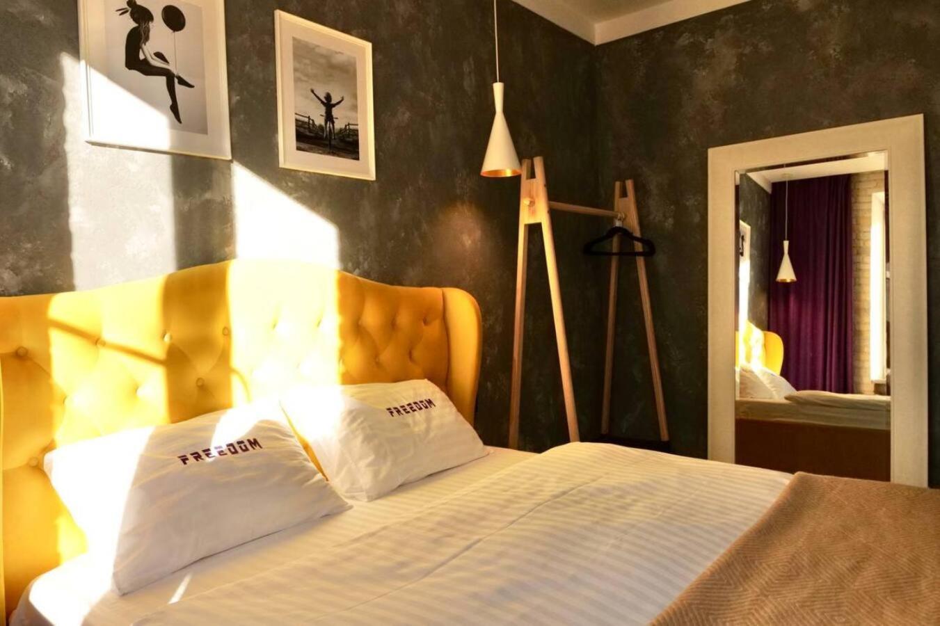 Freedom Apartments In City Center Kiev Luaran gambar