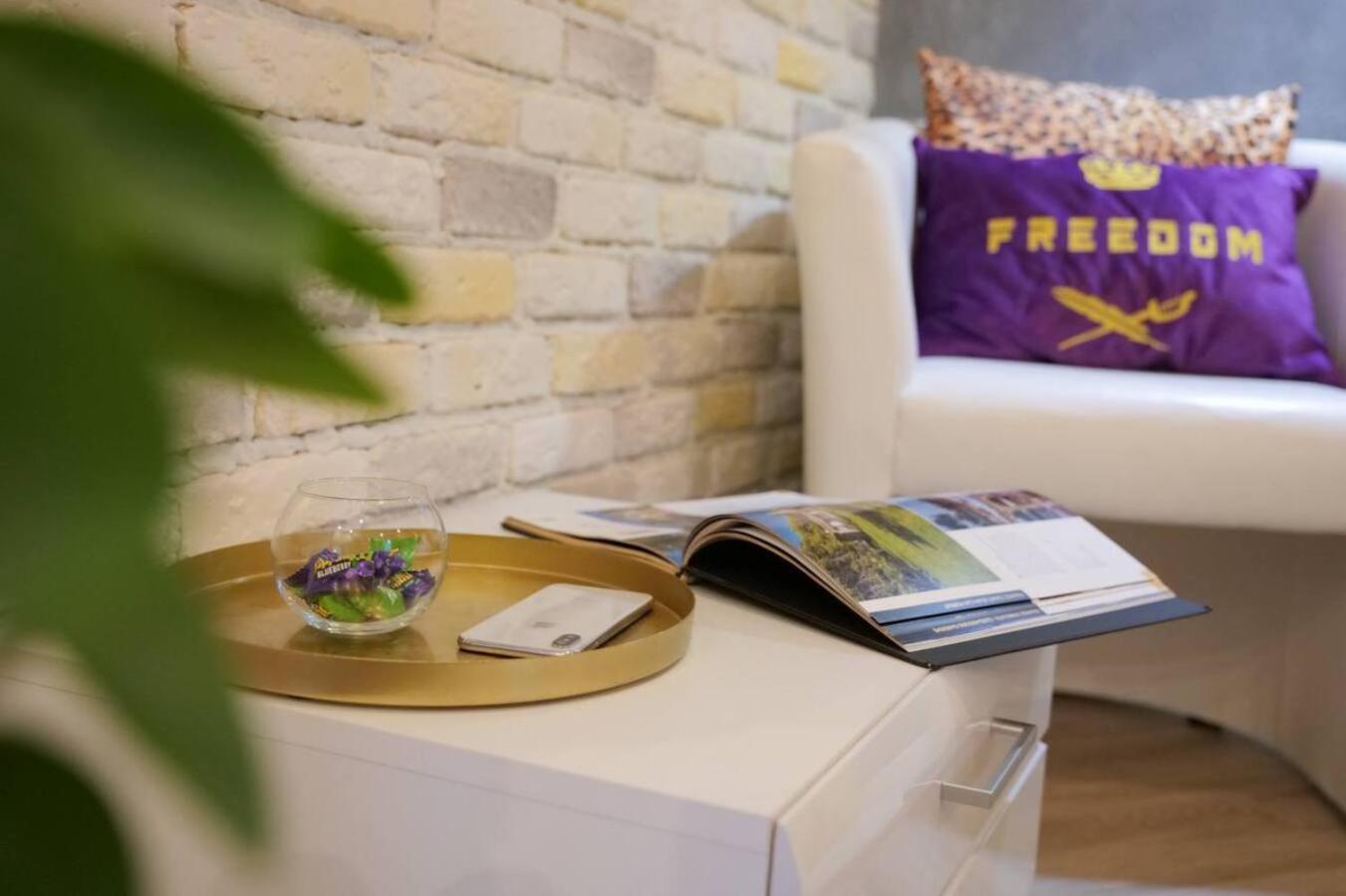 Freedom Apartments In City Center Kiev Luaran gambar