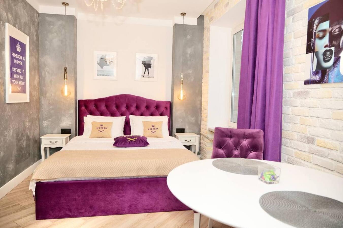 Freedom Apartments In City Center Kiev Luaran gambar