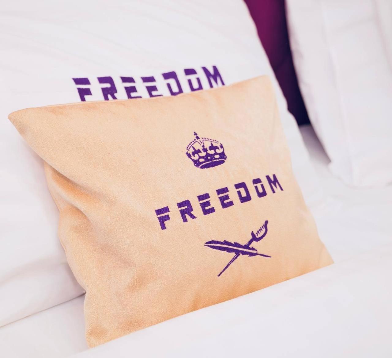 Freedom Apartments In City Center Kiev Luaran gambar